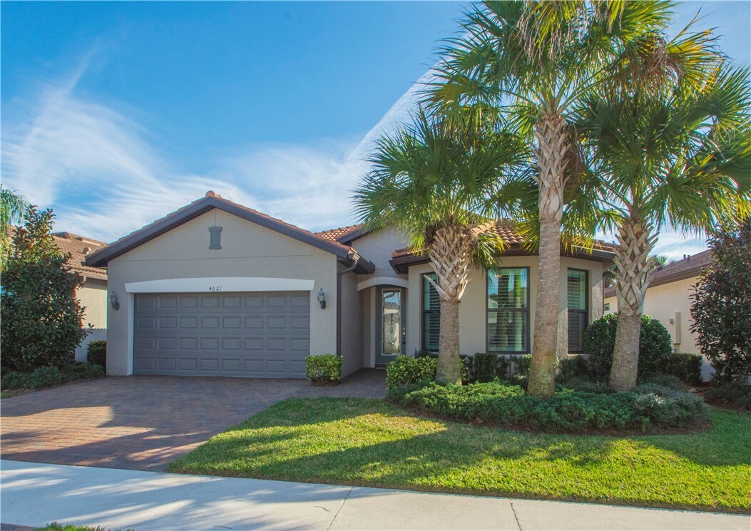 Property Photo:  4621 Ibis Road  FL 32967 