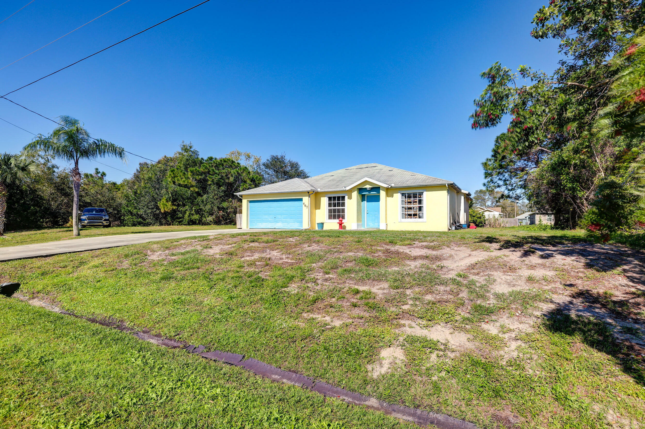 Property Photo:  467 SW Copperfield Avenue  FL 34953 