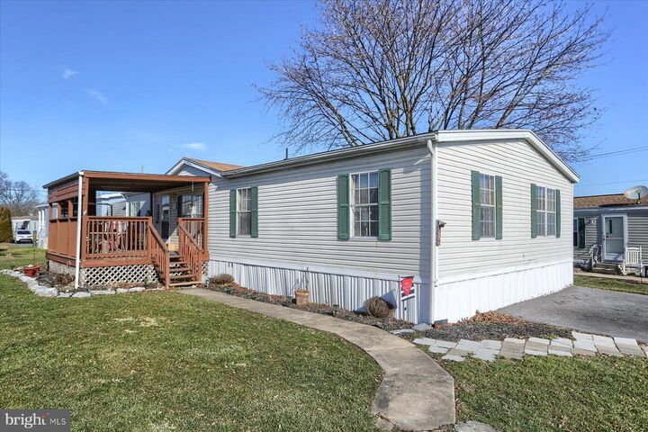 28 Green Acres Trailer Court  Lebanon PA 17046 photo