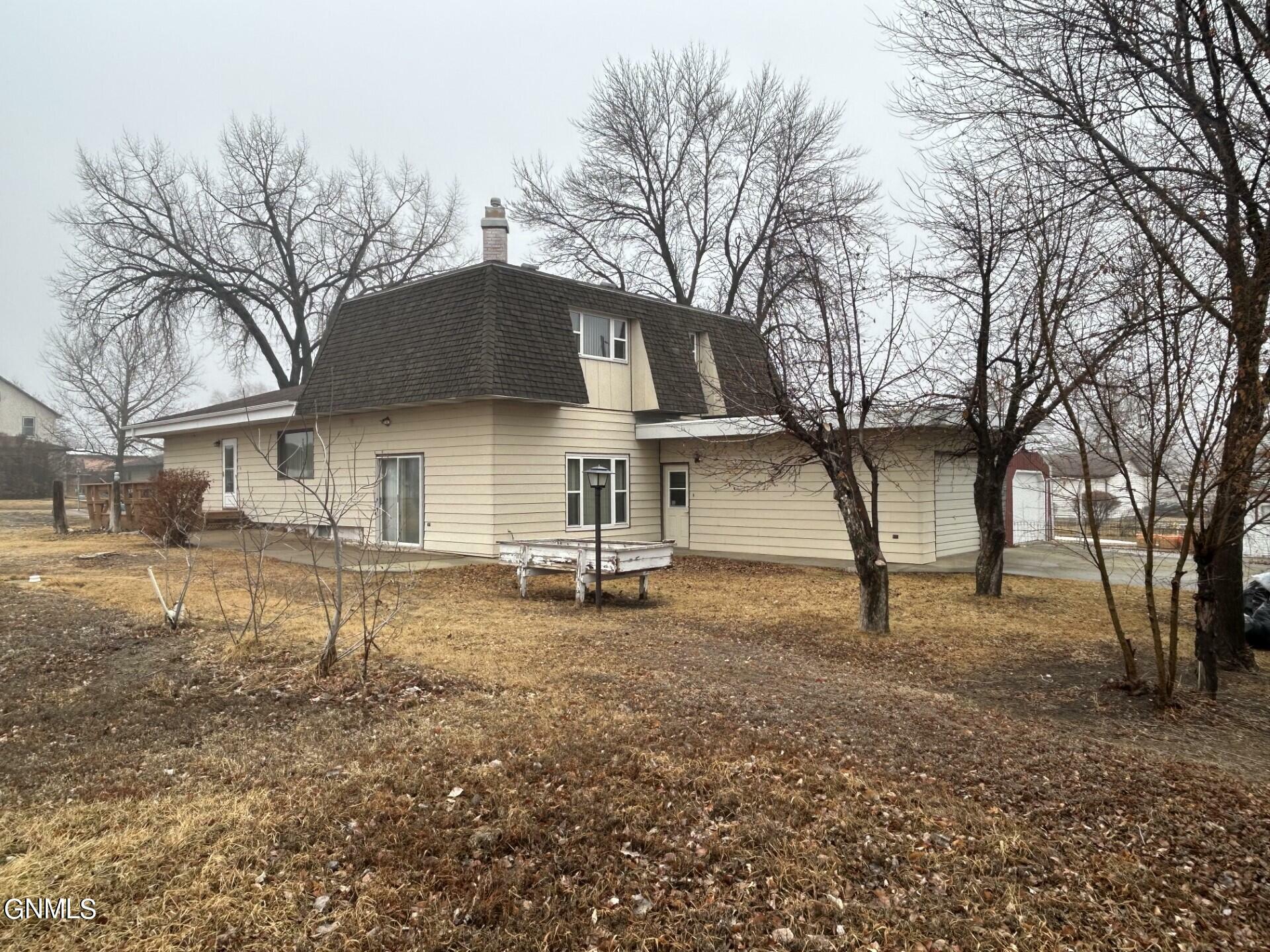 Property Photo:  307 5th Avenue SW  ND 58623 