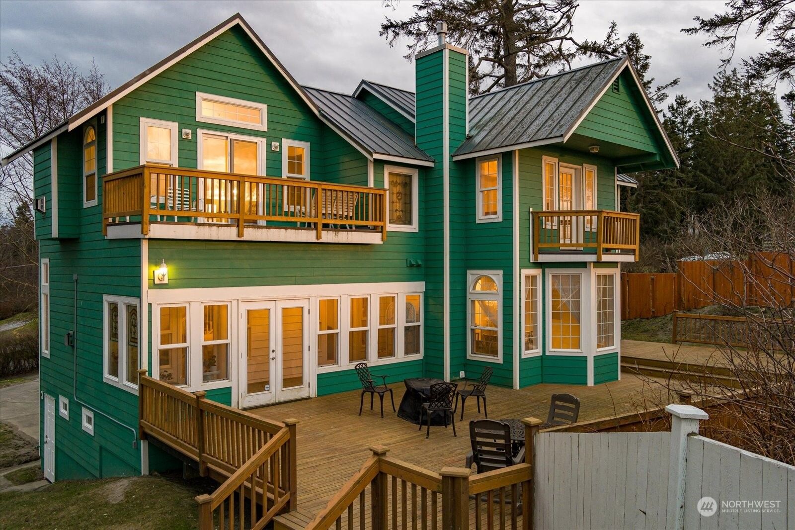 Property Photo:  2313 W Beach Road  WA 98277 