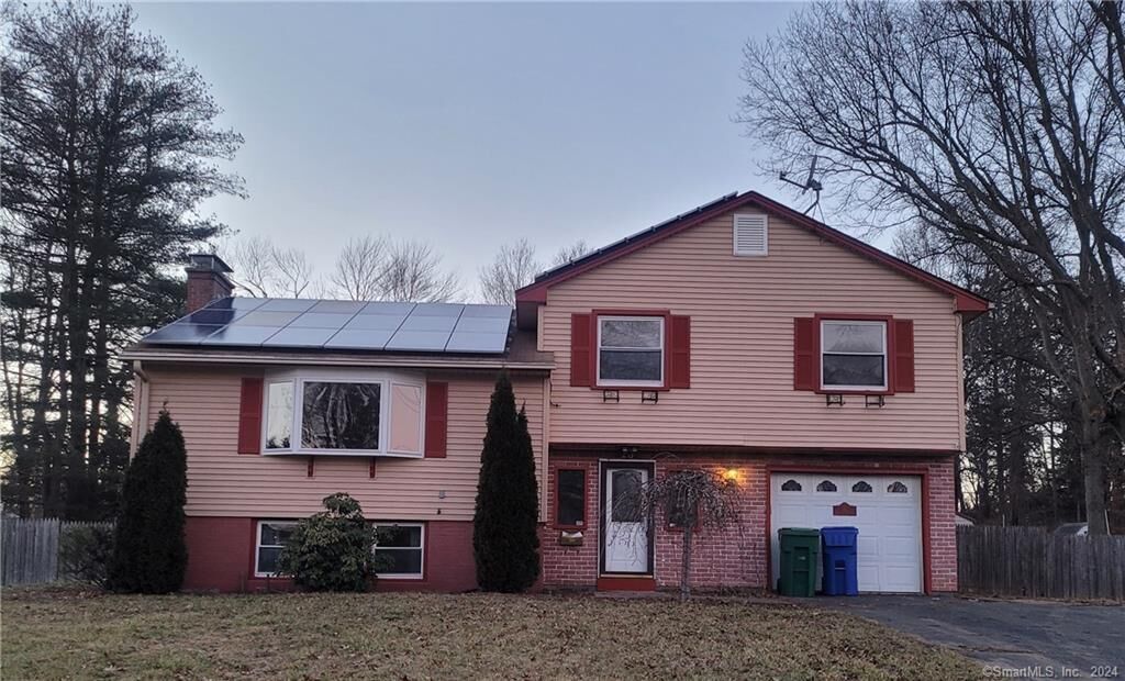 Property Photo: 26 Applewood Road CT 06002