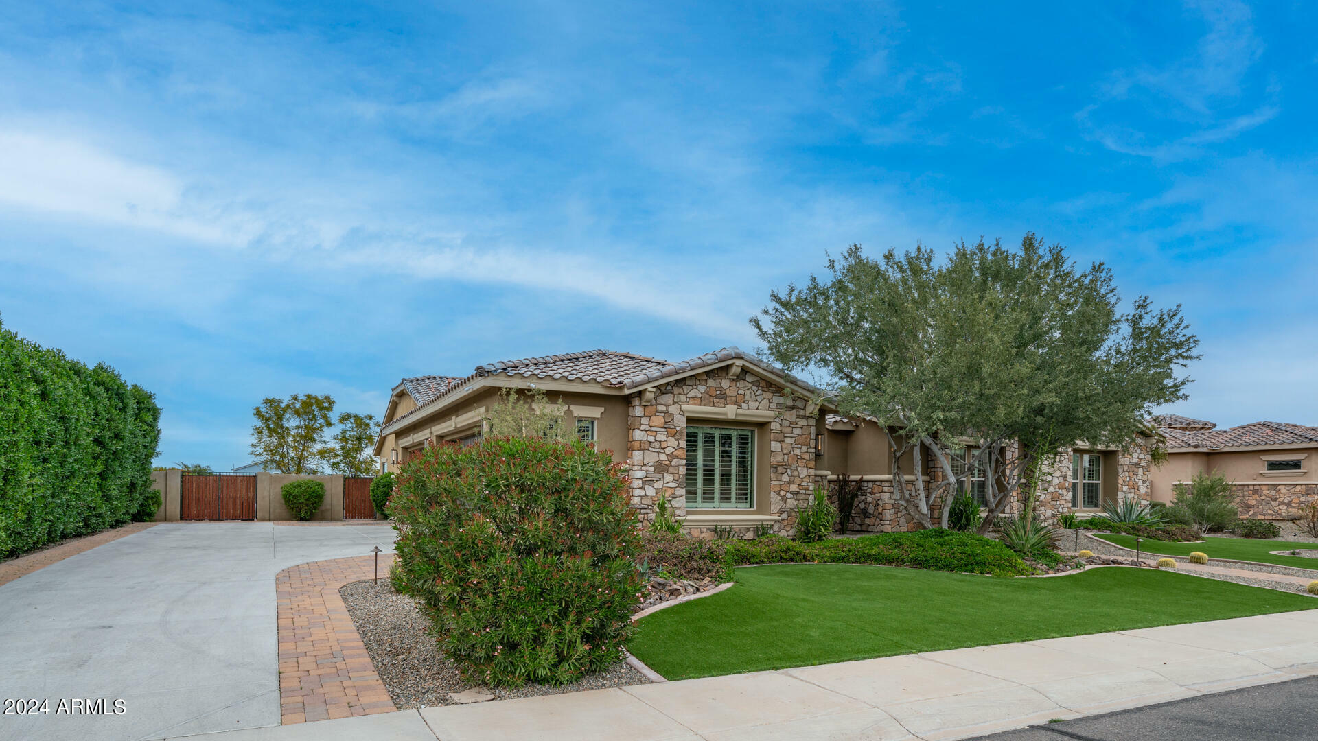 Property Photo:  3124 E Blackhawk Drive  AZ 85298 