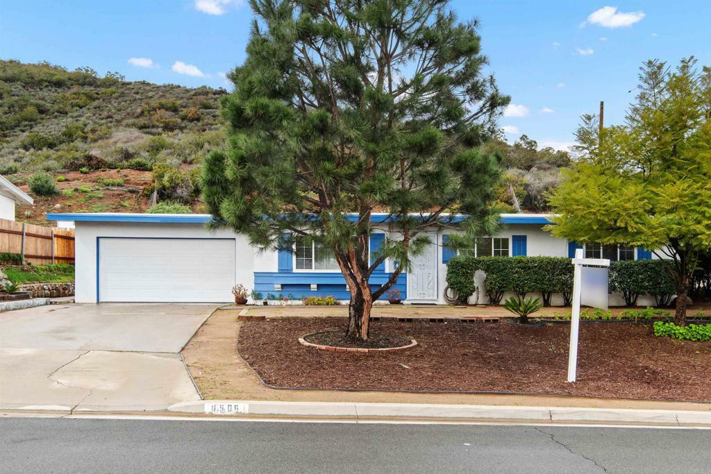 Property Photo:  8506 Organdy Lane  CA 92071 