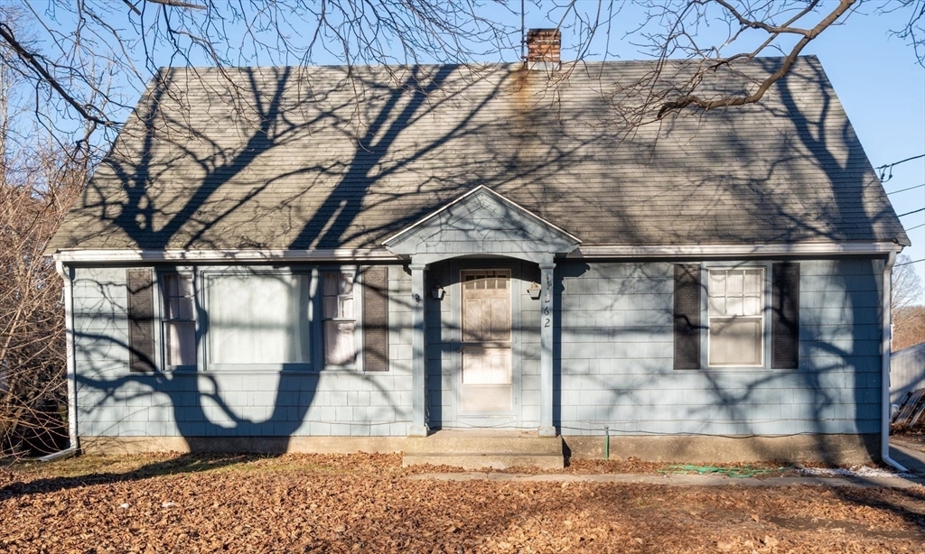 Property Photo:  262 Millbury Ave  MA 01527 