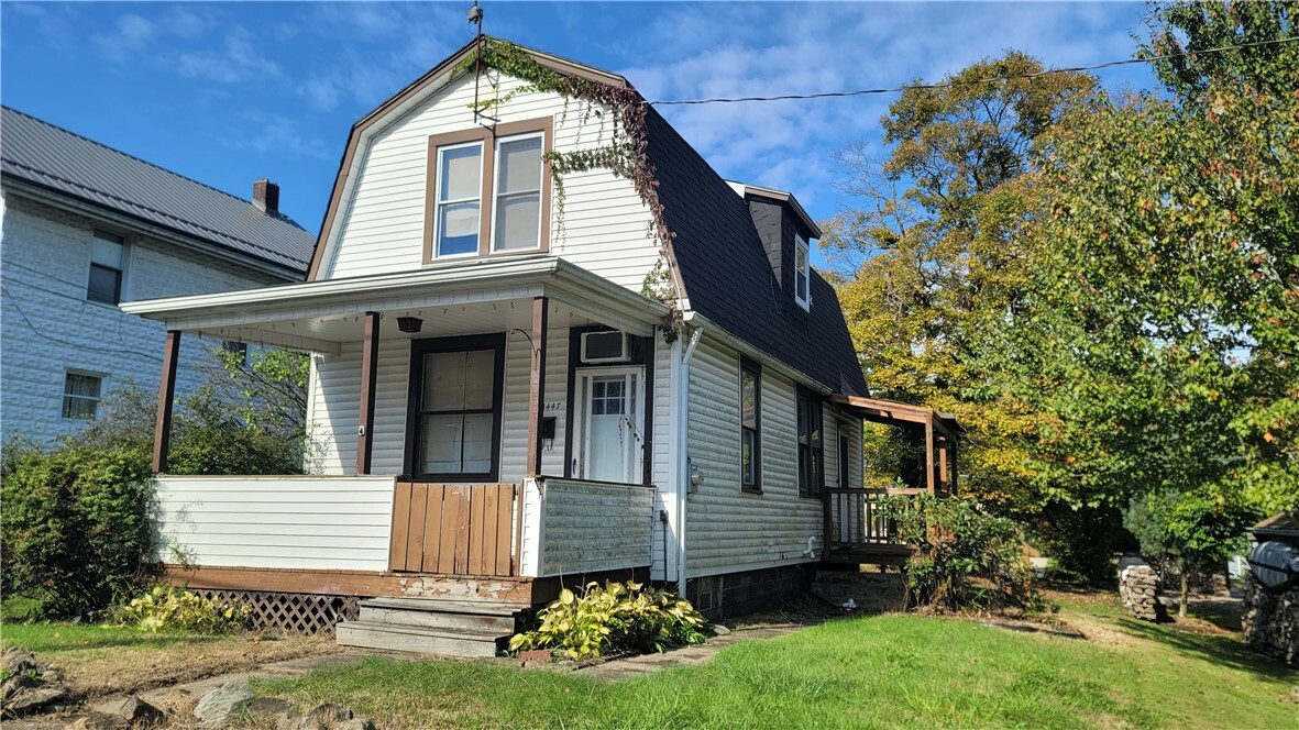 Property Photo:  1447 5th St  PA 15065 