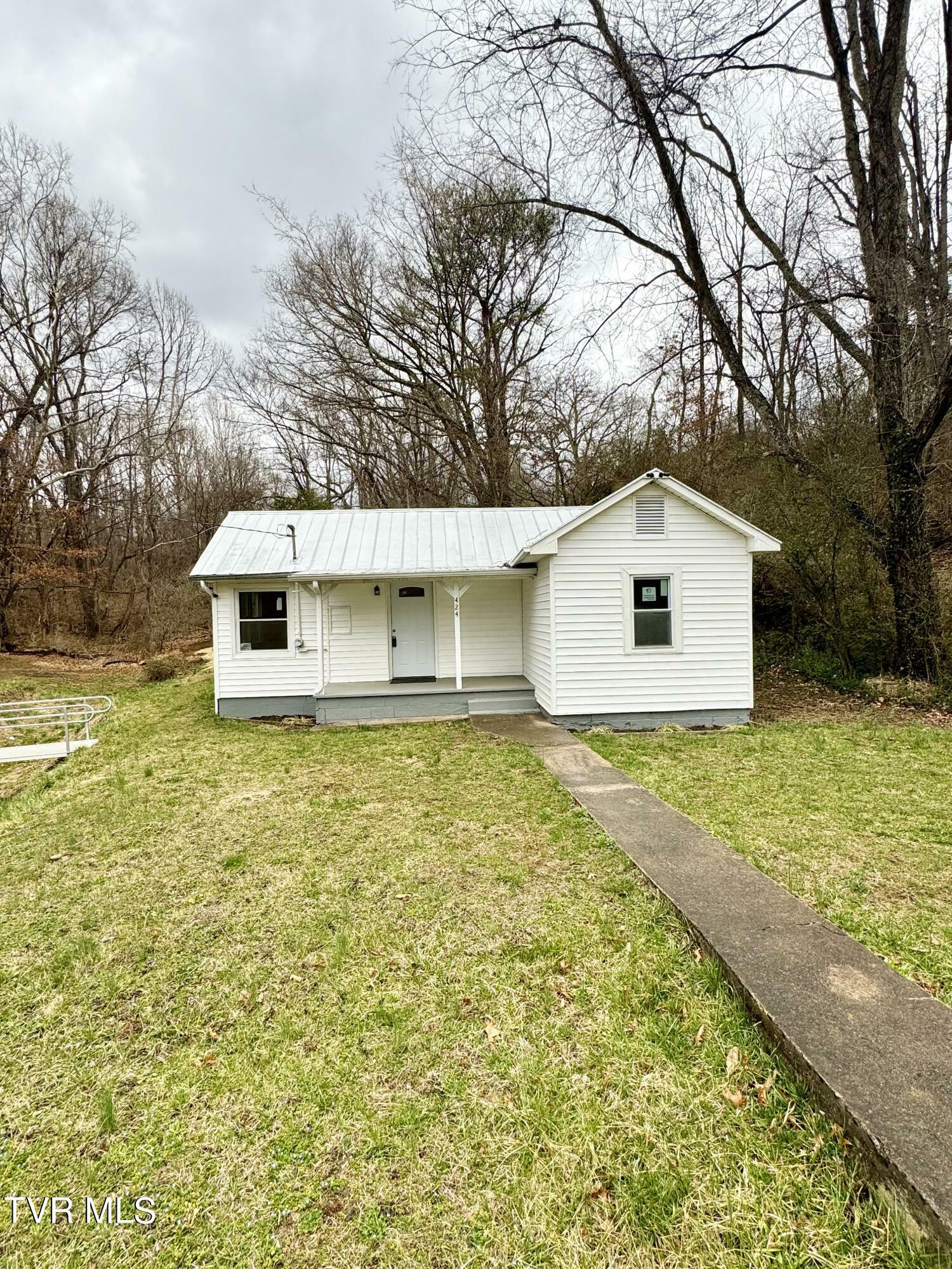 Property Photo:  424 Minton Hollow Road  TN 37643 