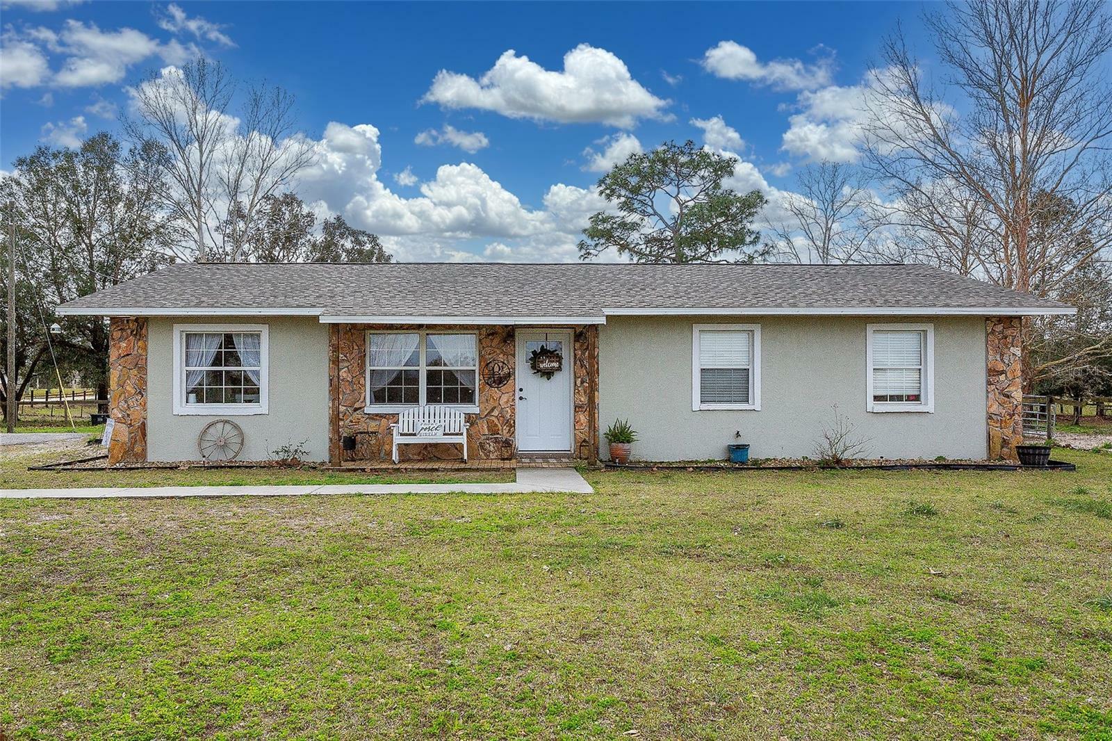 Property Photo:  6050 SE 186 Terrace  FL 32668 