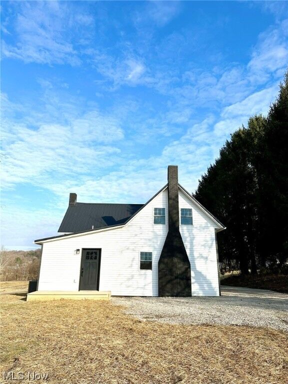 Property Photo:  105 Church Street  OH 43739 