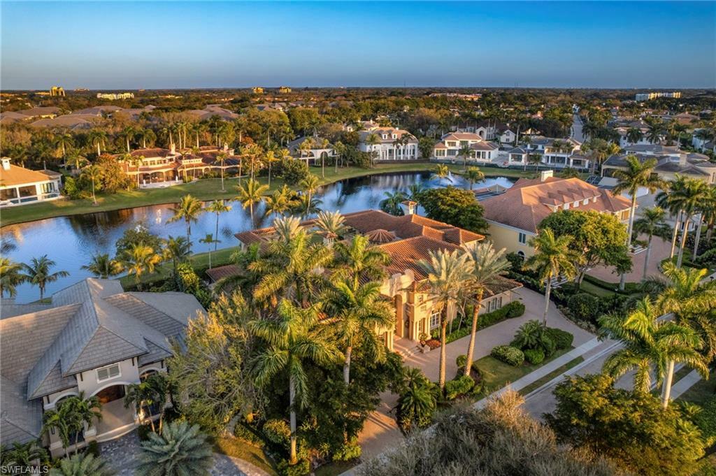 Property Photo: 7310 Tilden Ln FL 34108