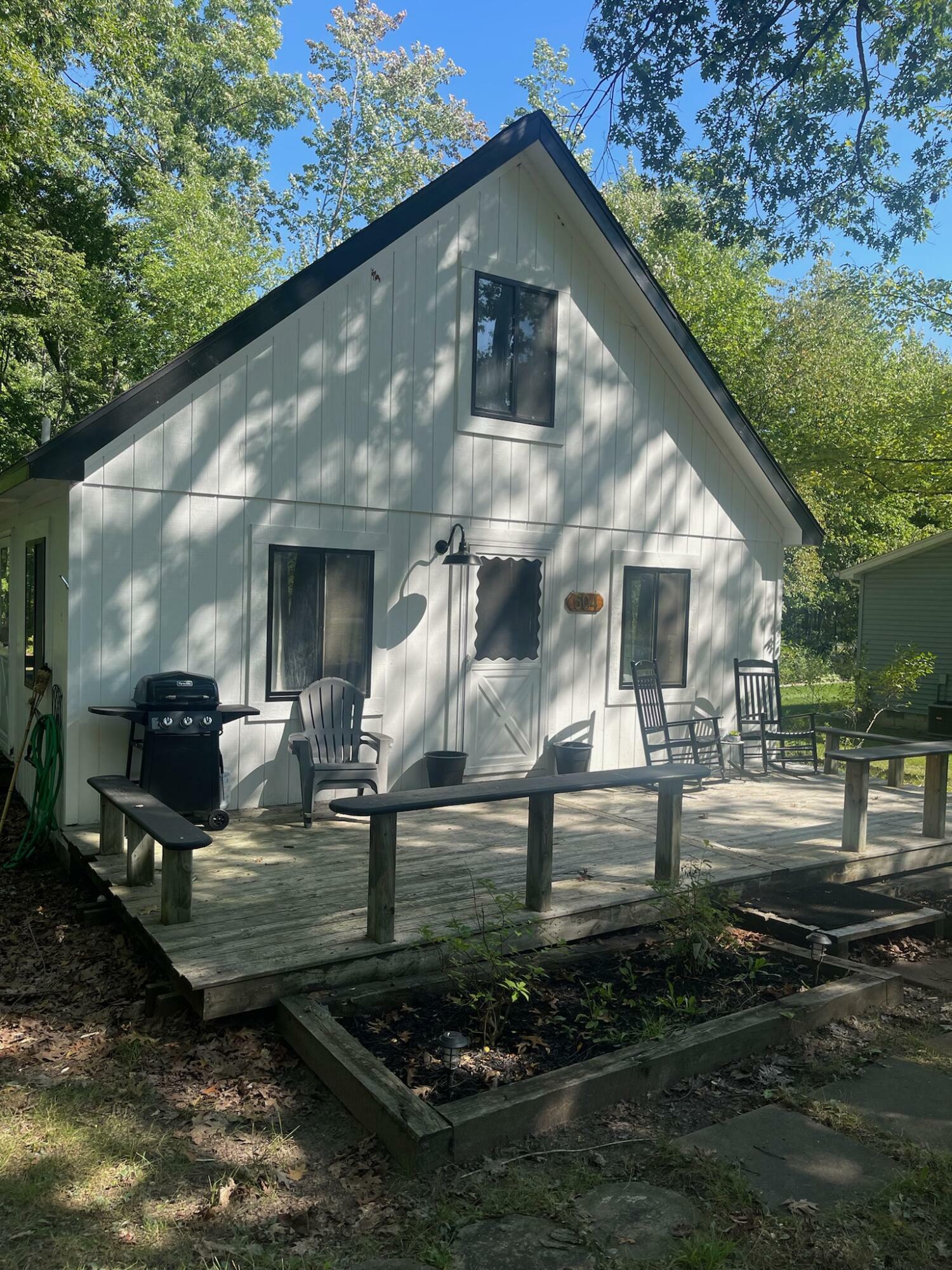 Property Photo:  604 Englewood Drive  MI 48653 