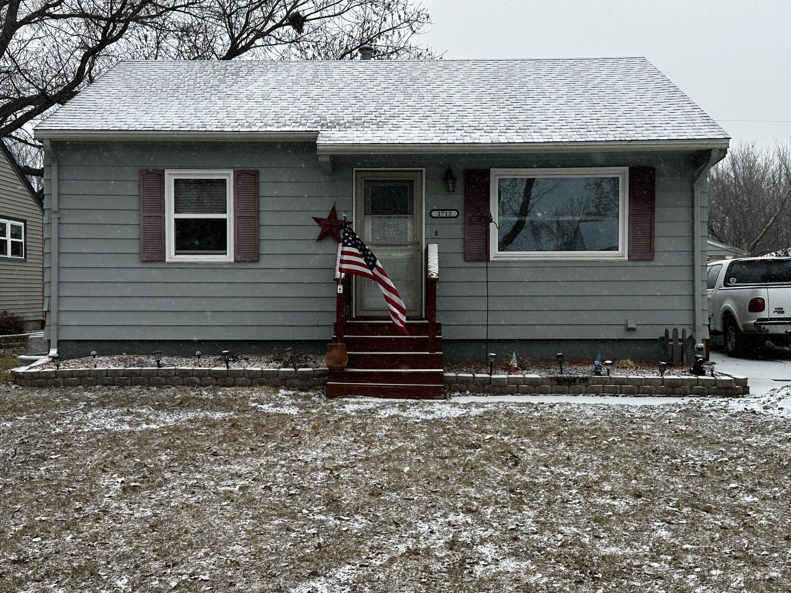 Property Photo:  1713 S 2nd St  SD 57401 