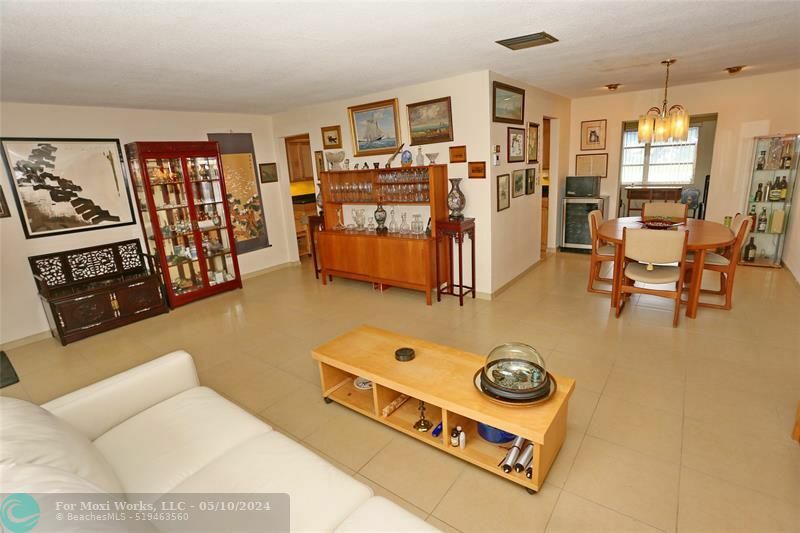 Property Photo:  5718 NW 68th Ave  FL 33321 