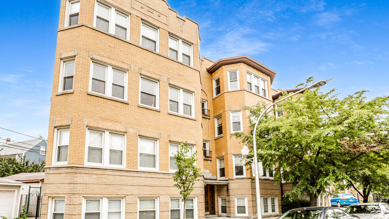 Property Photo: 2831 N Woodard Street 1N IL 60618