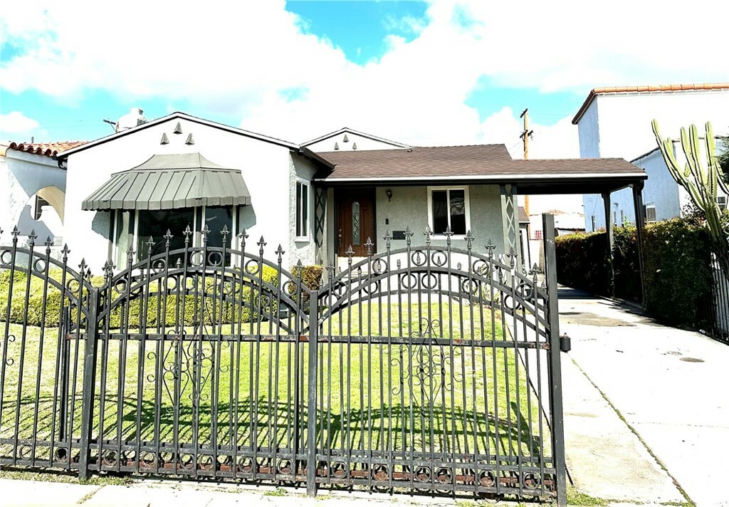 Property Photo:  3207 W 78th Place  CA 90043 