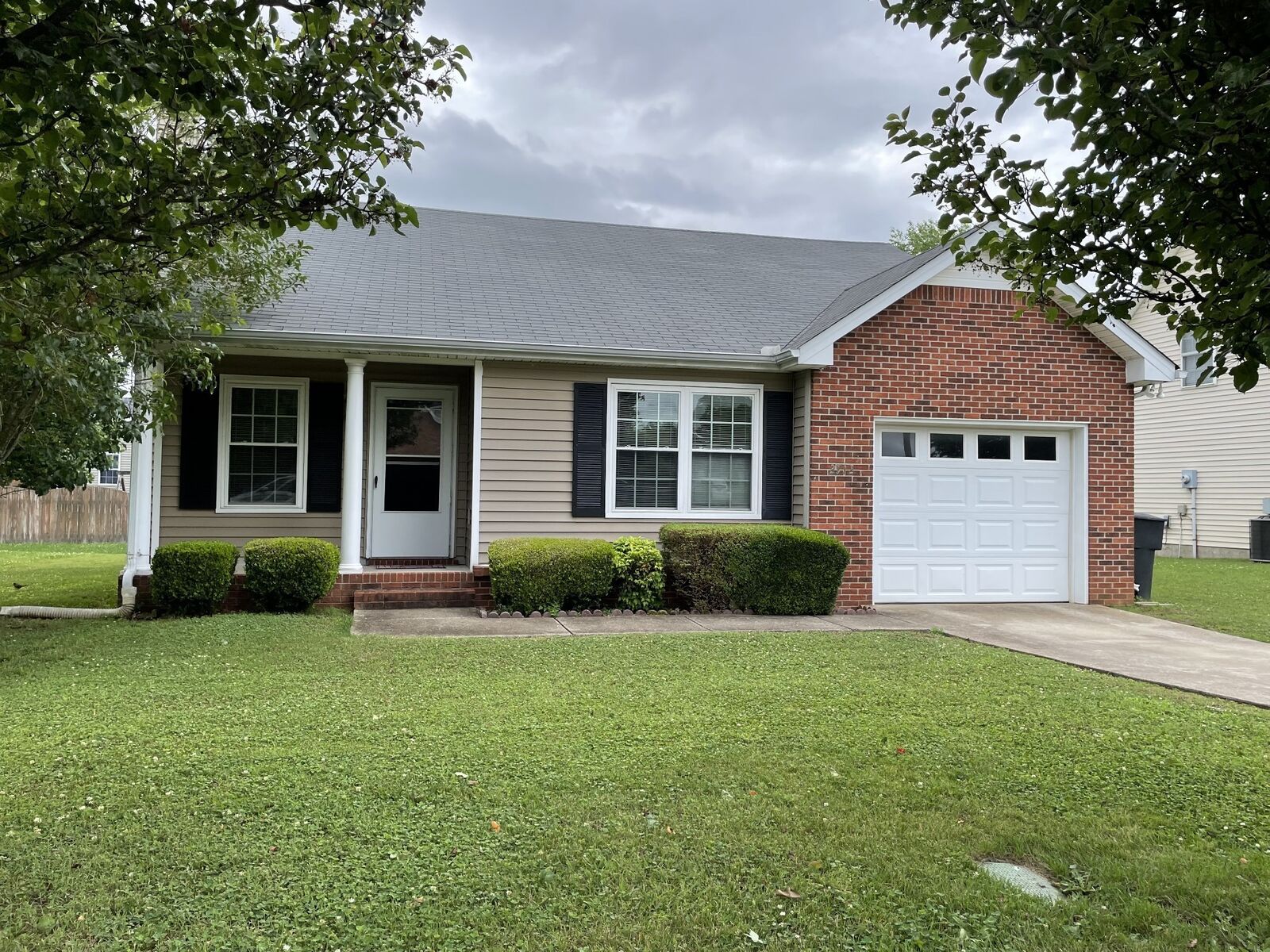 Property Photo:  2712 Roscommon Dr  TN 37128 
