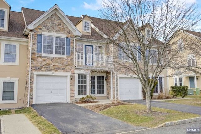 Property Photo:  20 Spruce Lane  NJ 07508 