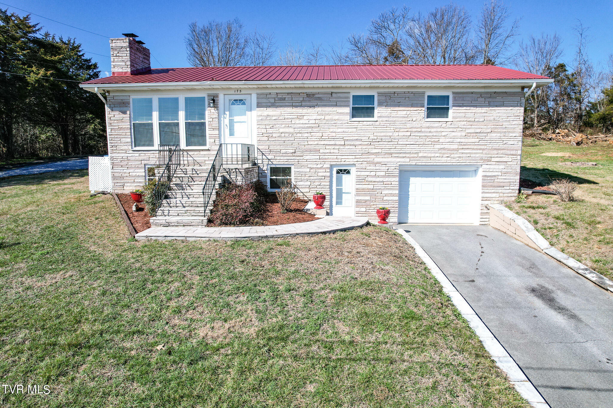 Property Photo:  175 Gallihar Lane  TN 37743 