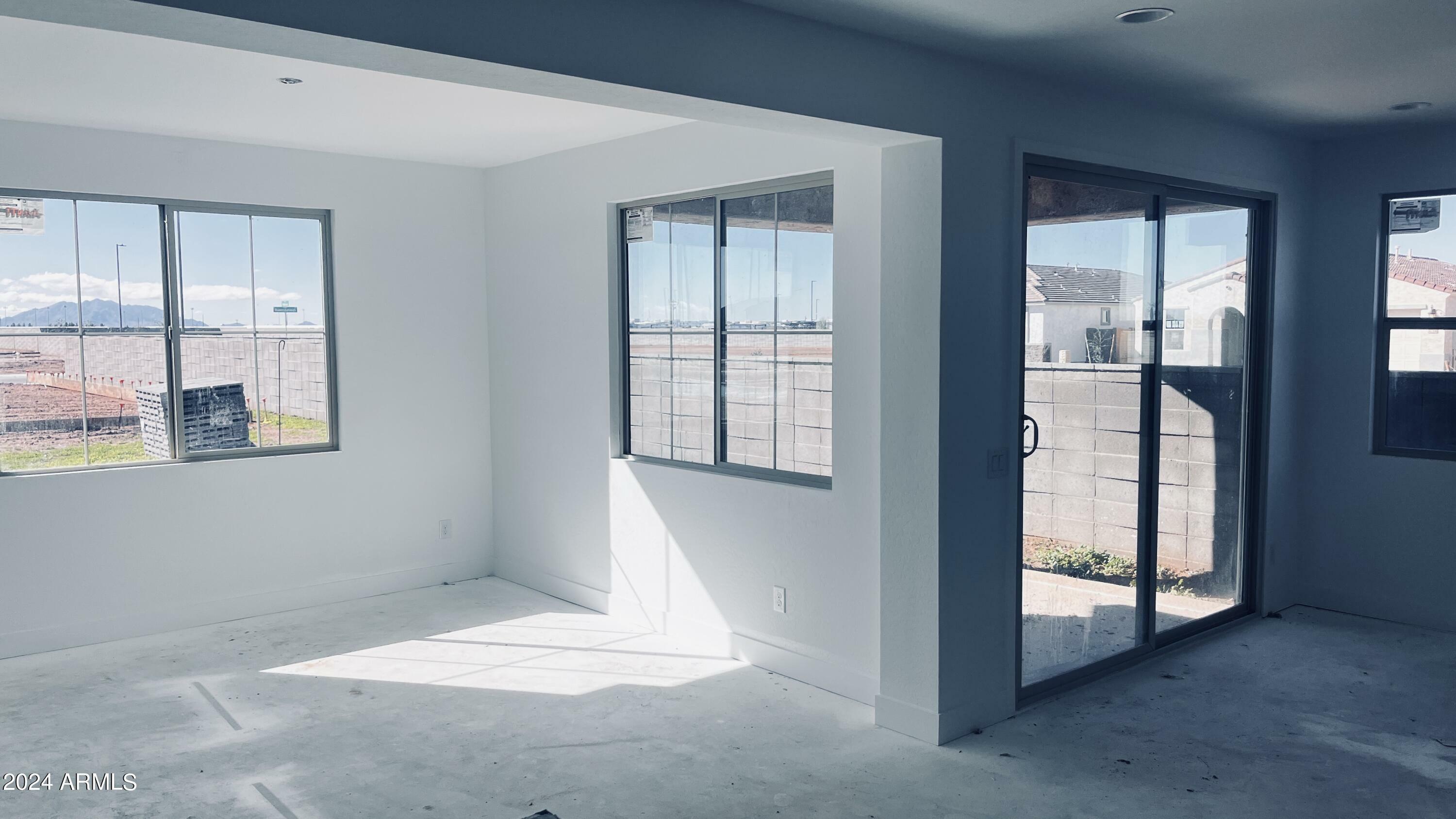 Property Photo: 7807 E Quartet Avenue AZ 85212