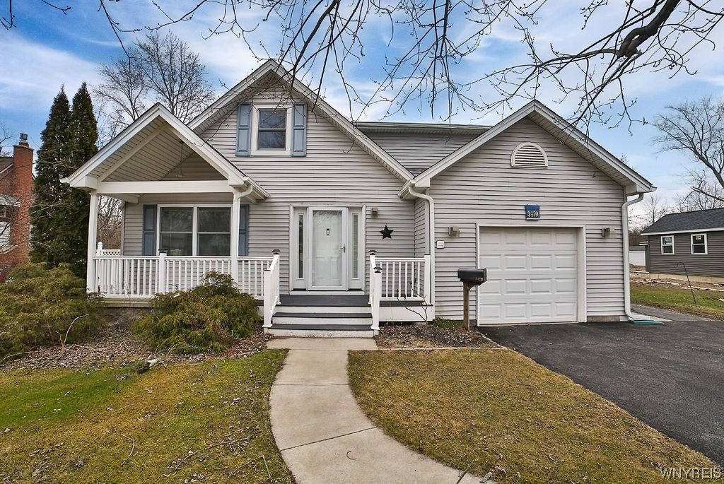 Property Photo:  3479 Warner Drive  NY 14072 