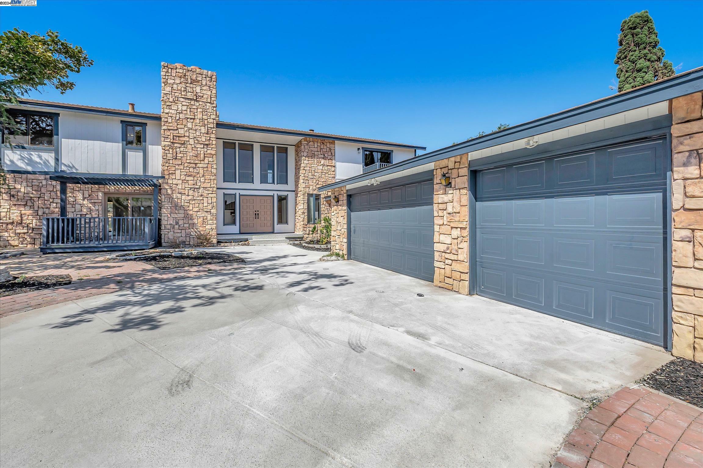 Property Photo:  4280 Hillview Dr  CA 94565 