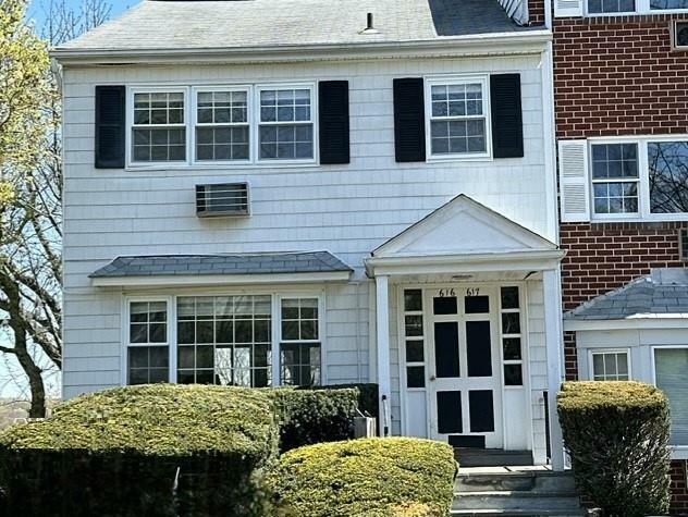 616 Woodland Hills Road  White Plains NY 10603 photo