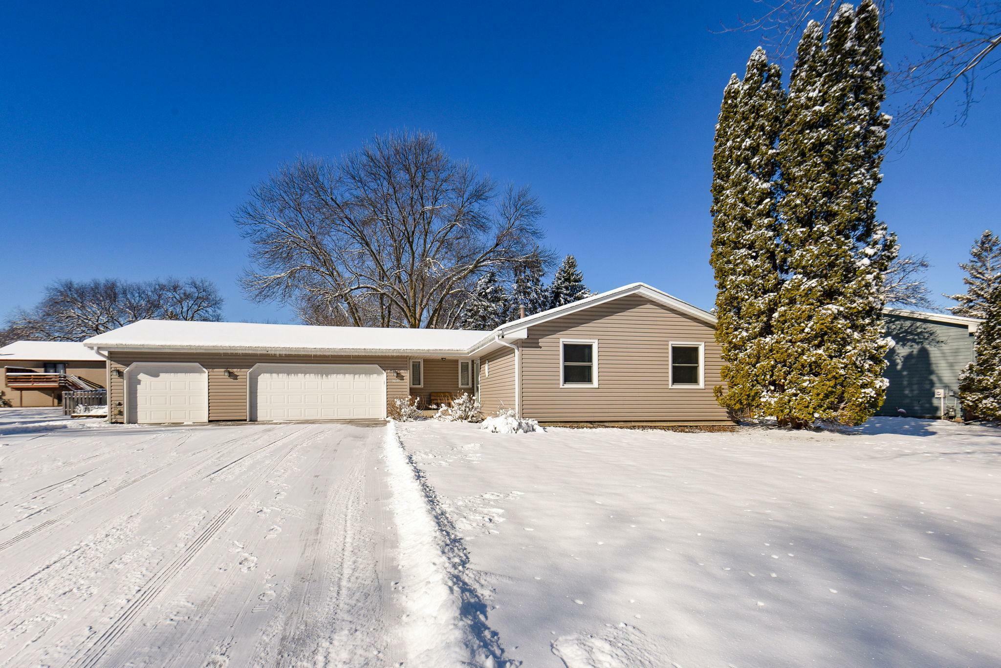 Property Photo:  3615 Union Terrace Lane N  MN 55441 