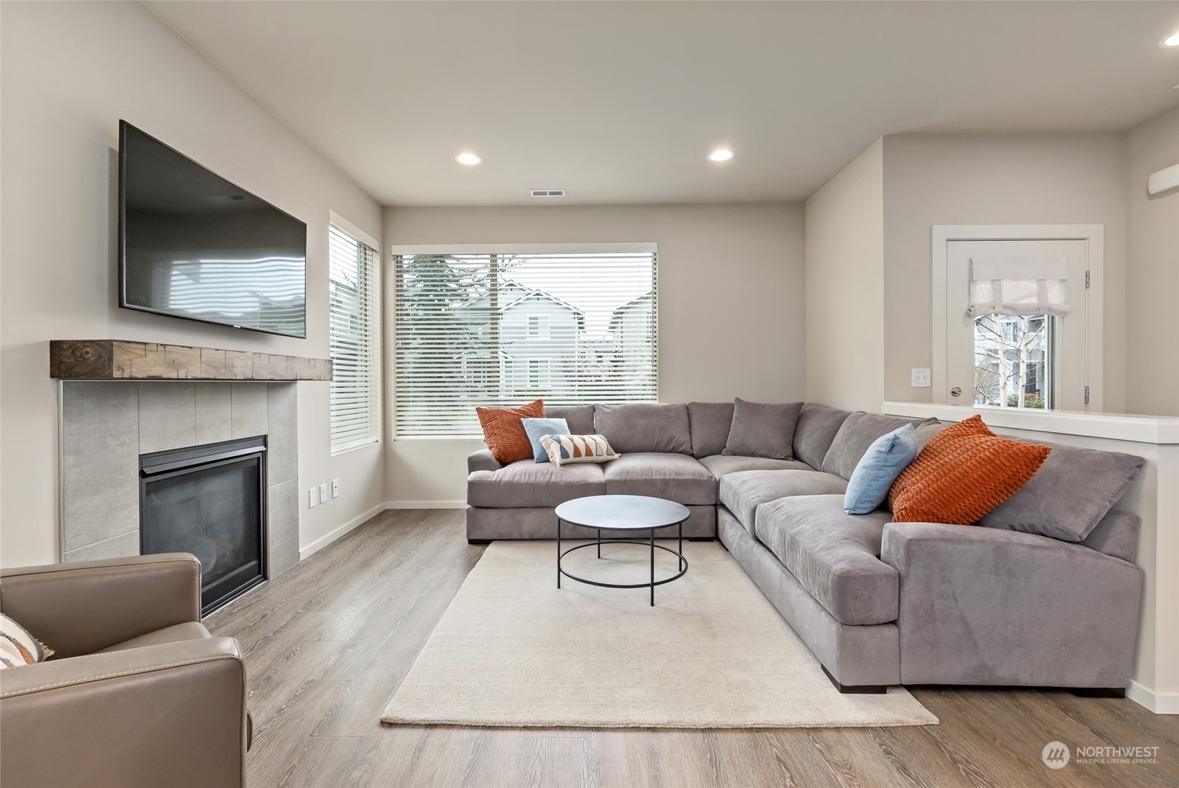Property Photo: 32895 Pine Avenue SE WA 98010