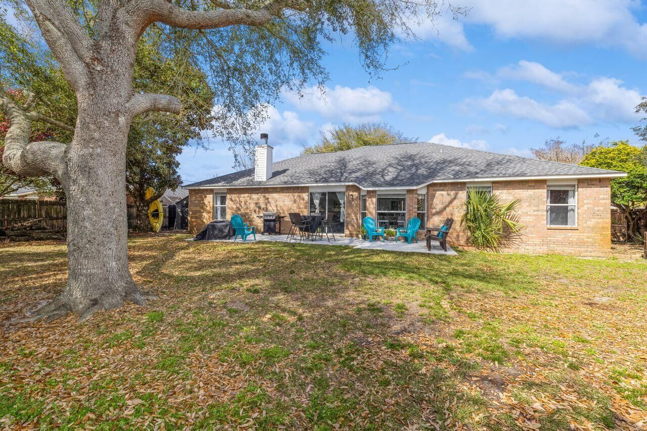 Property Photo:  7215 Zoe Circle  FL 32566 