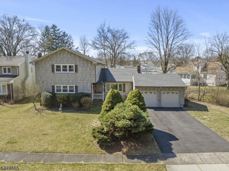 Property Photo: 8 Elmwood Rd NJ 07081