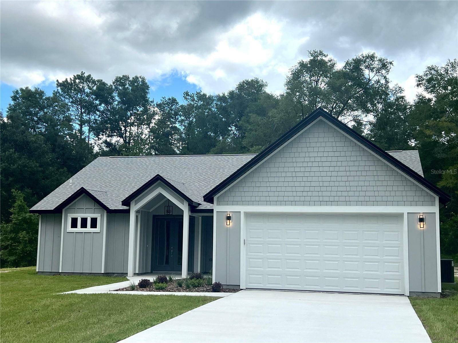 Property Photo: 321 SW Greenwood Terrace FL 32038