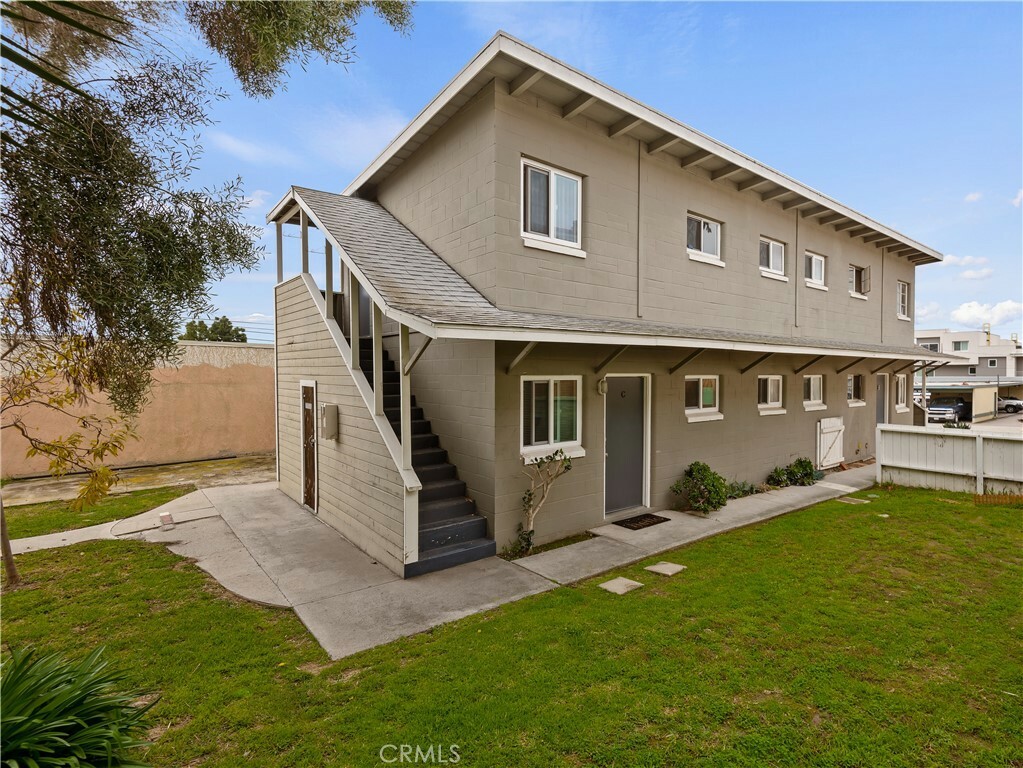 Property Photo:  134 S Crimea Street  CA 93001 