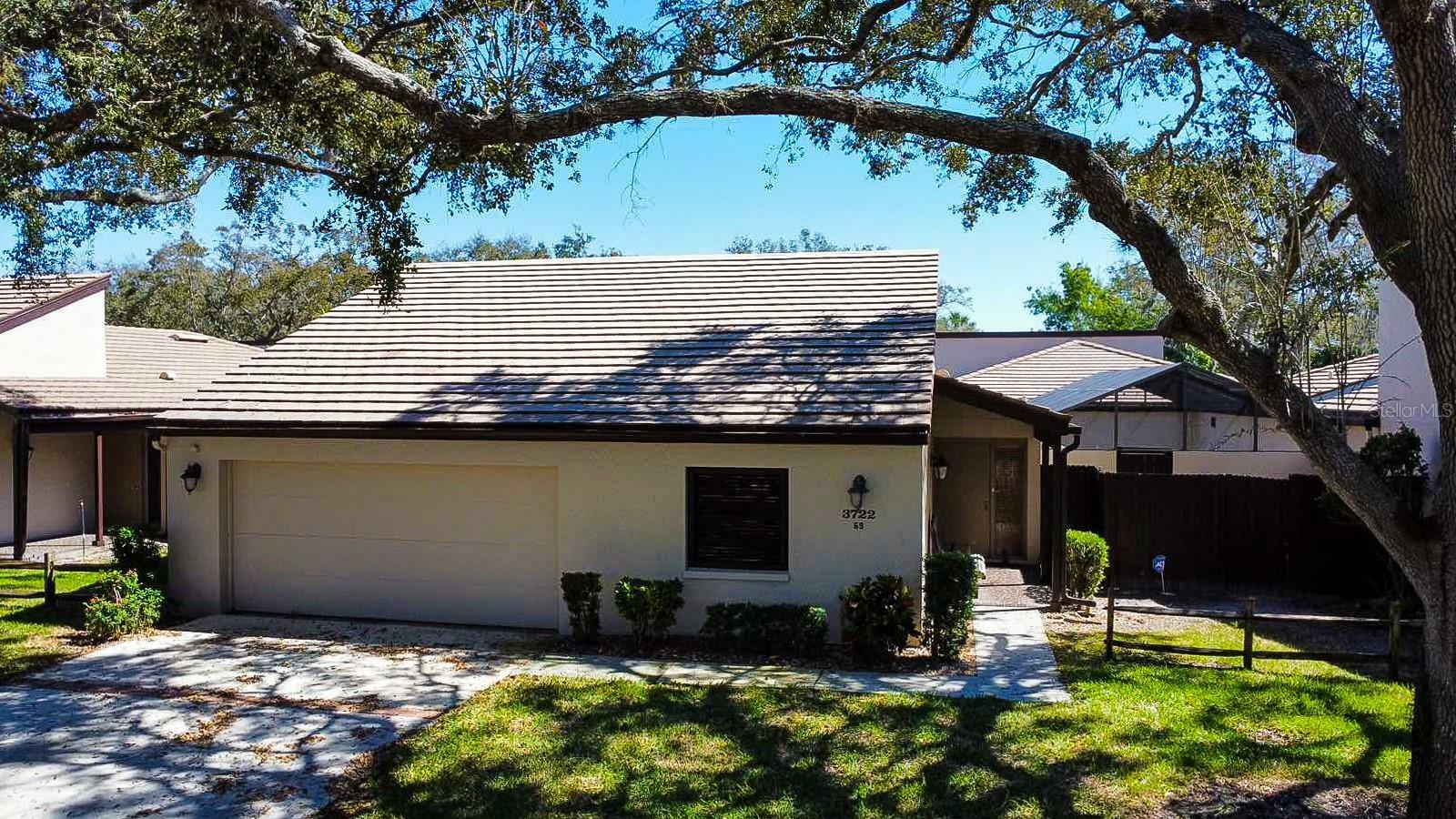 Property Photo:  3722 Glen Oaks Manor Drive  FL 34232 