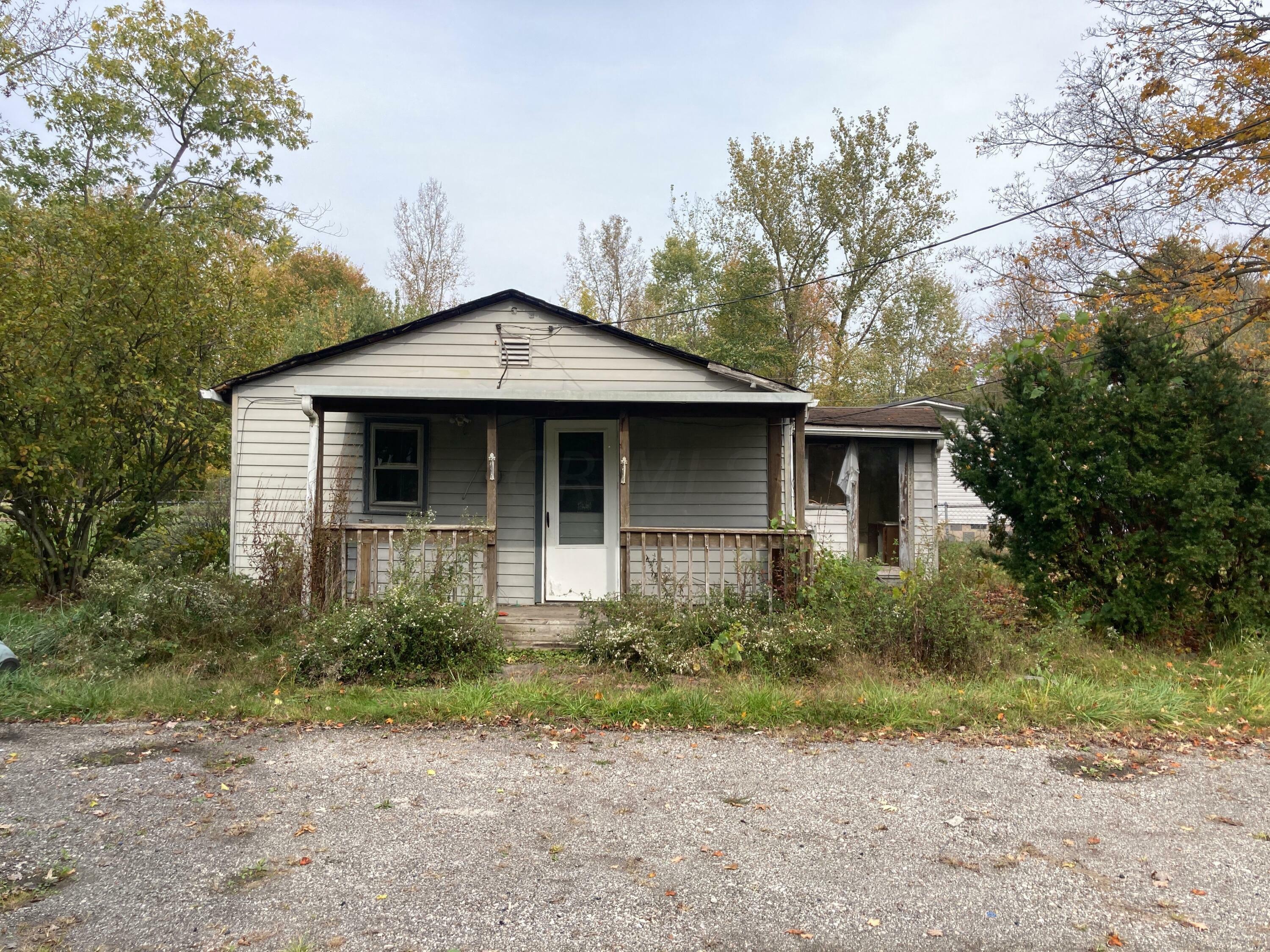 Property Photo:  373 Merritt Road SW  OH 43062 