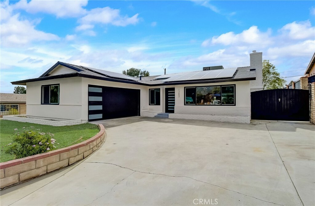 Property Photo:  13657 Mindora Avenue  CA 91342 