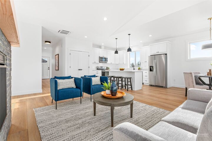 Property Photo: 2075 Bowfin Way WA 98230