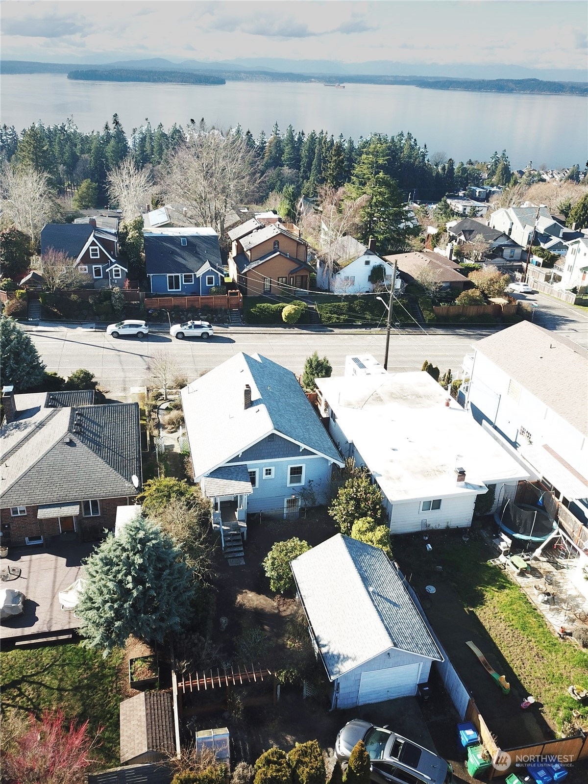 Property Photo: 7564 California Avenue SW WA 98136