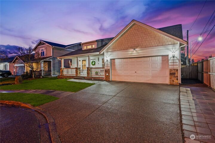 Property Photo: 17604 24th Avenue Ct E WA 98445