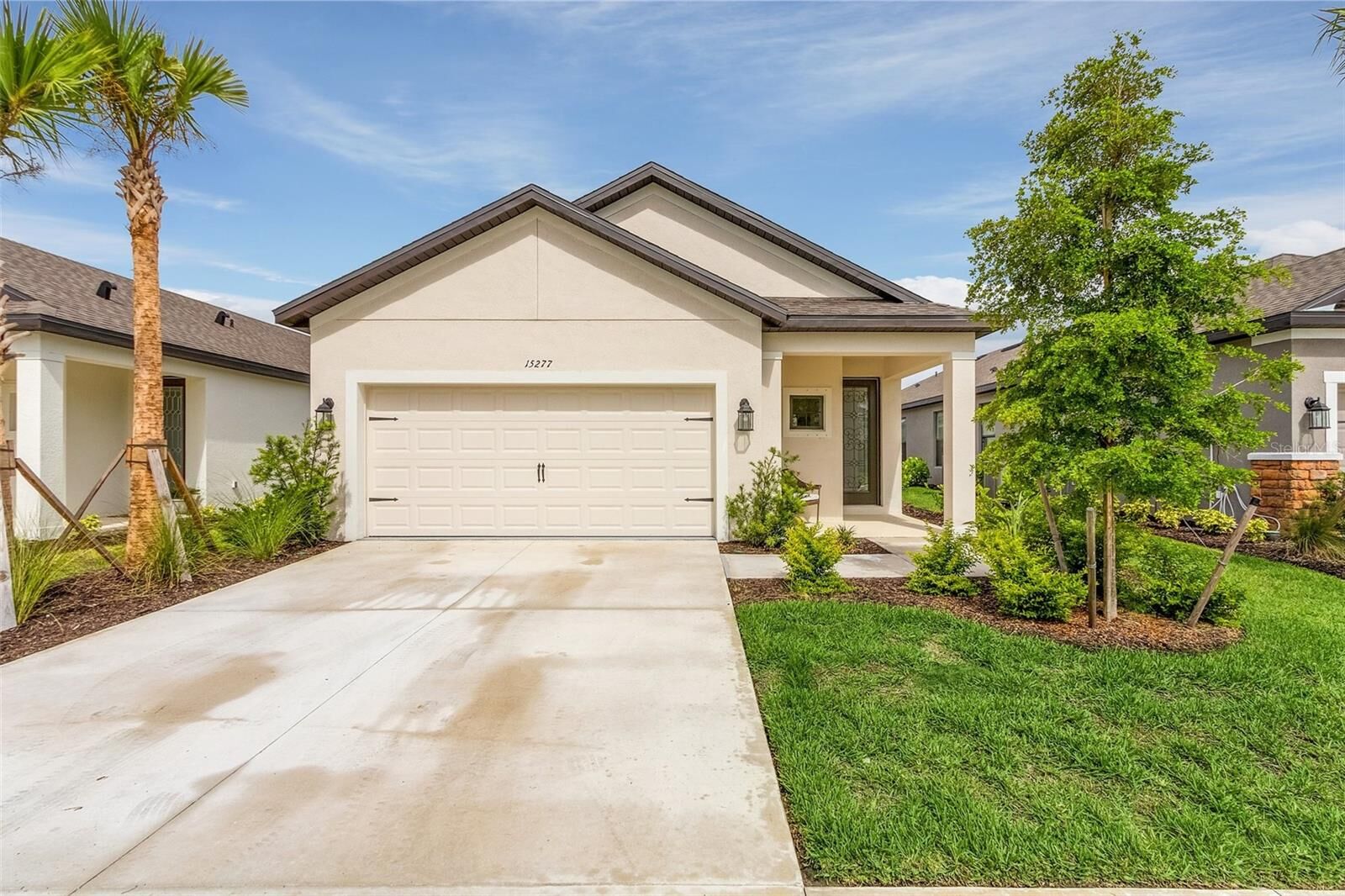 Property Photo:  15277 Shady Palms Lane  FL 34275 