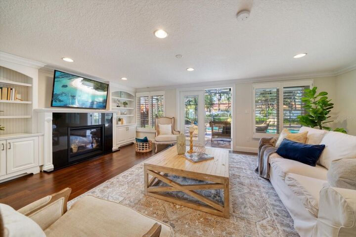 Property Photo:  802 Osceola Road  FL 33756 