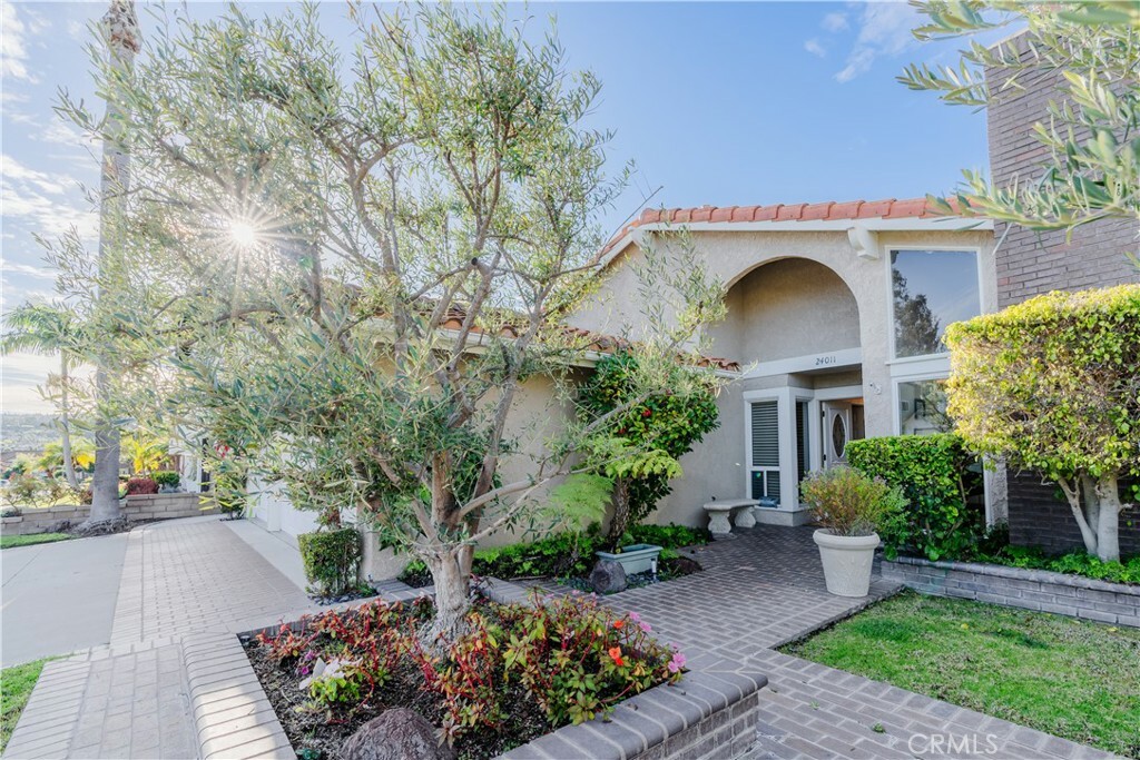 Property Photo: 24011 Goldeneye Drive CA 92677