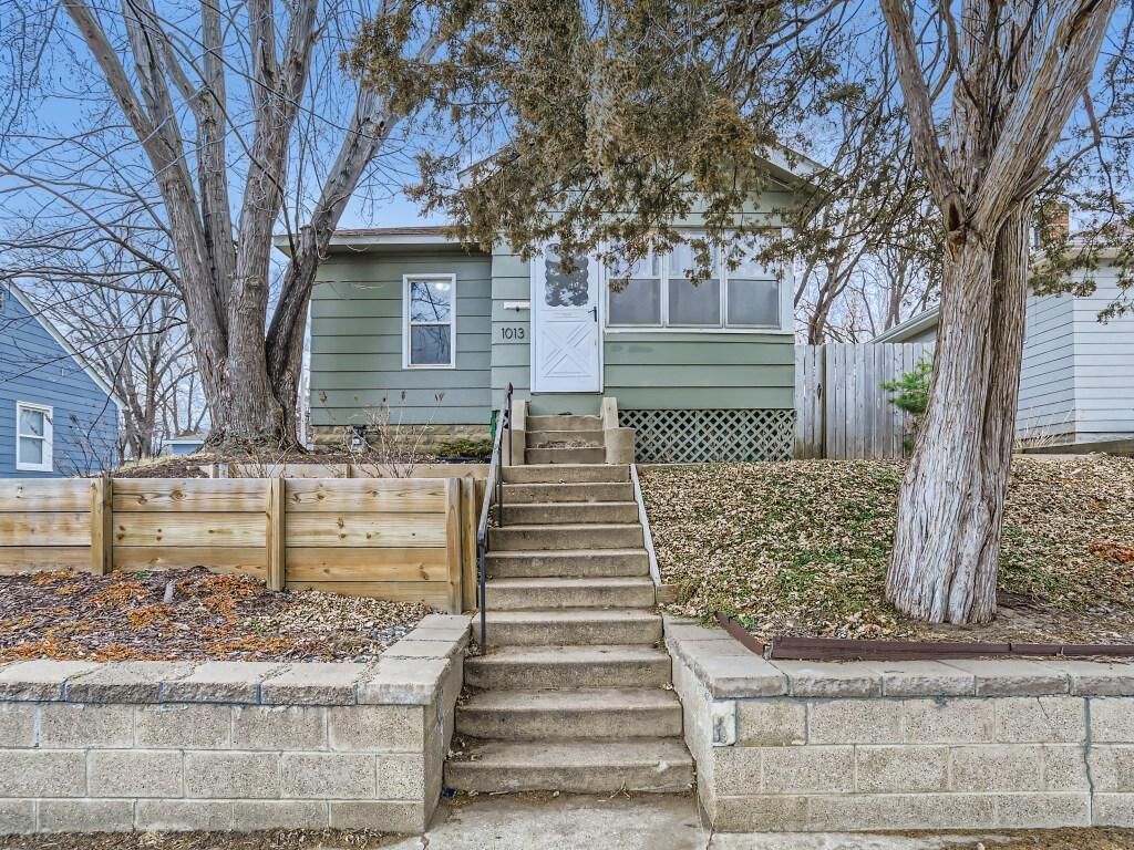 Property Photo: 1013 Seminary Avenue MN 55104