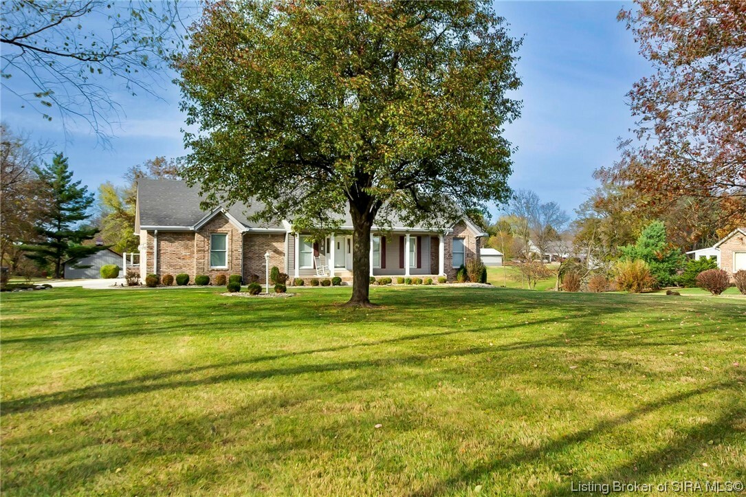 Property Photo:  6811 Ridge Pointe Way  IN 47111 