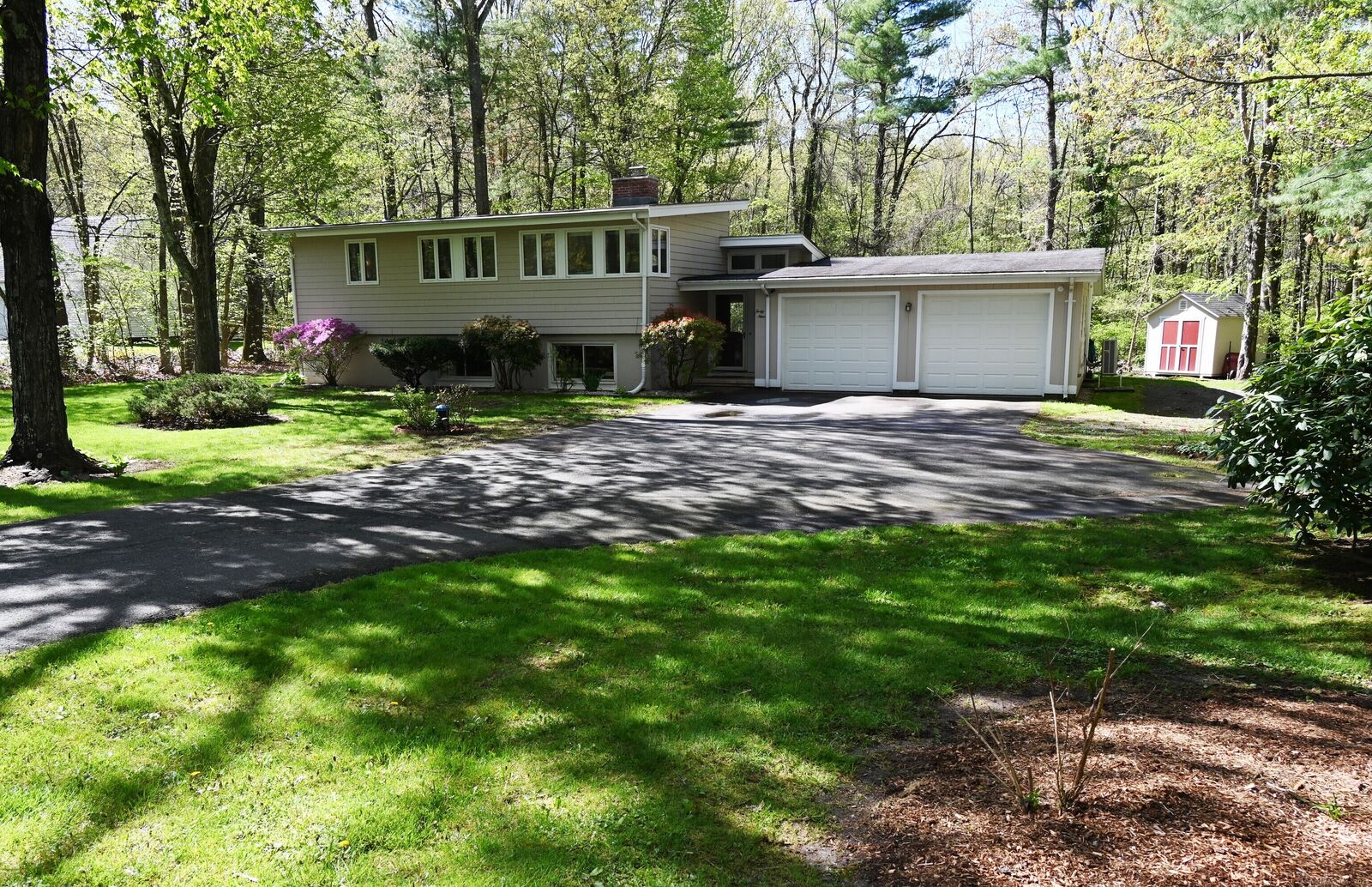 Property Photo:  49 Ichabod Road  CT 06070 