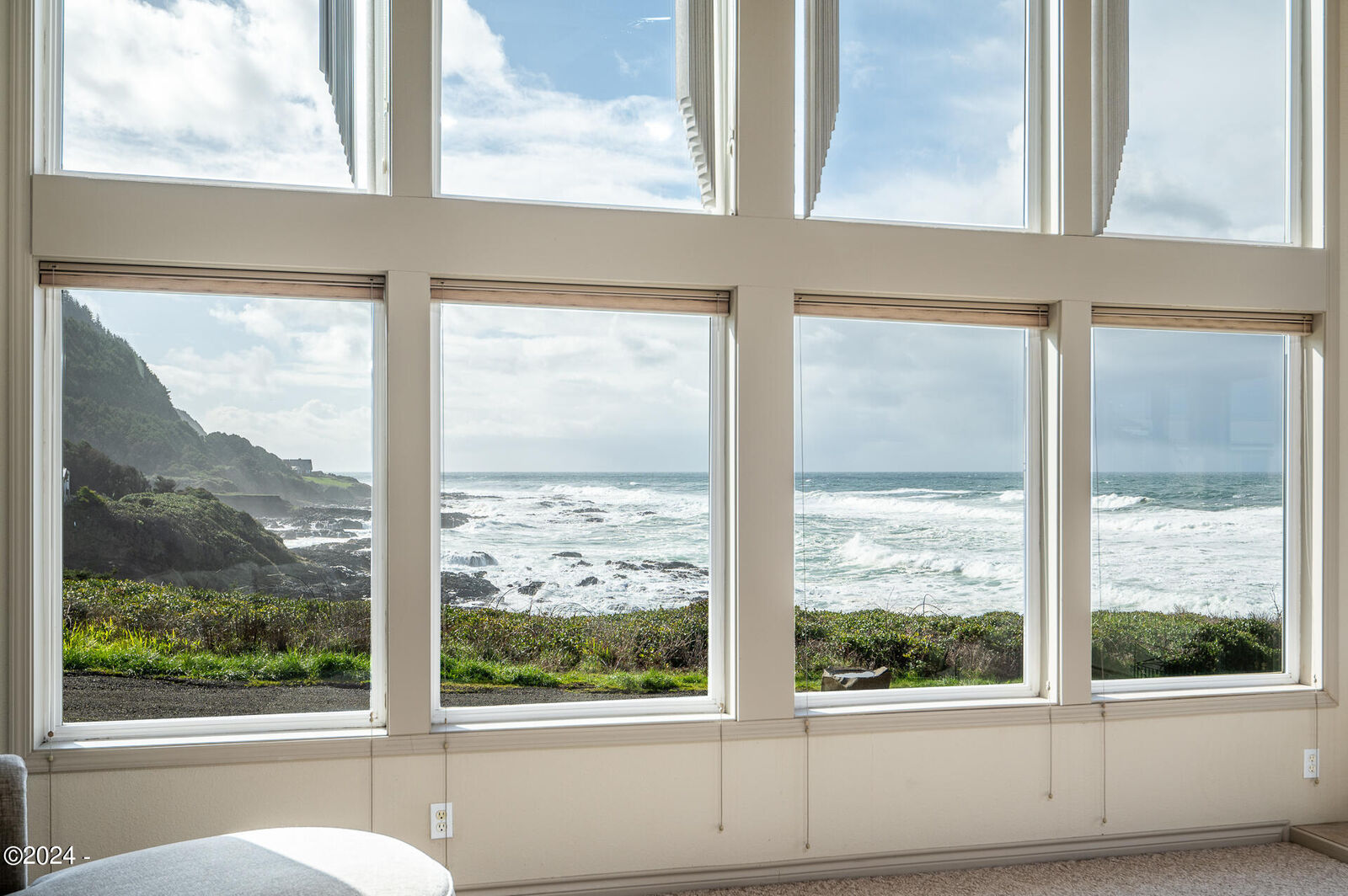 Property Photo: 43 Windy Way OR 97498