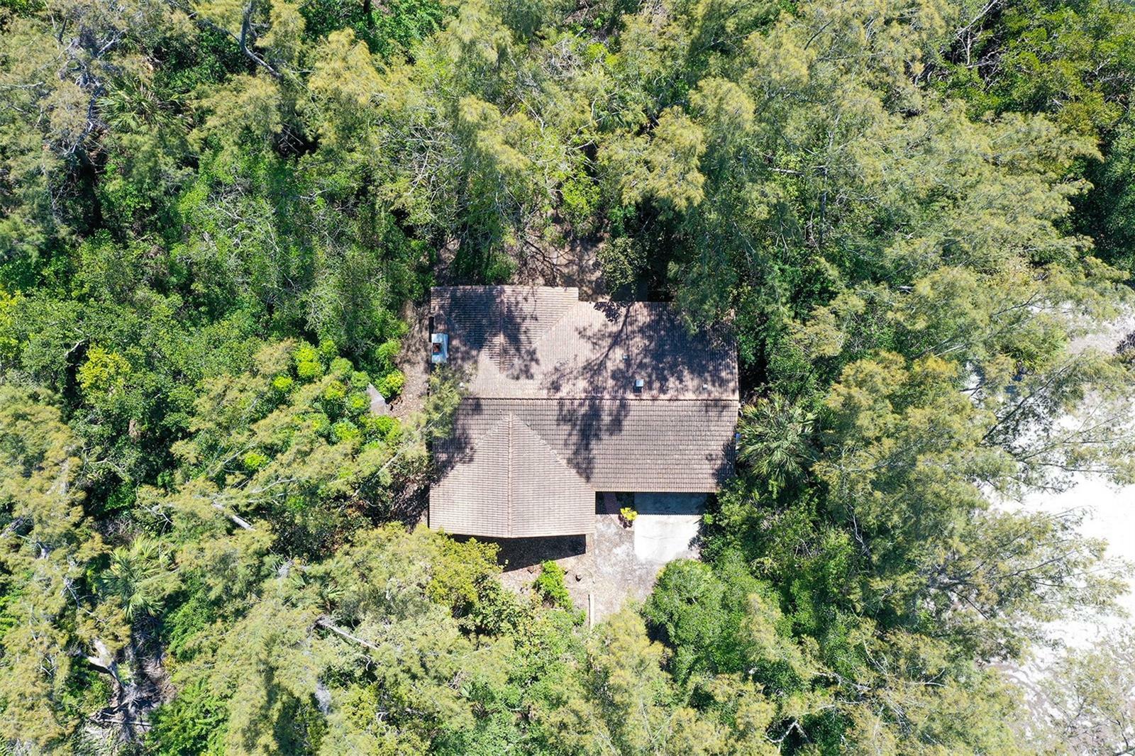 Property Photo:  600 Dream Island Road  FL 34228 