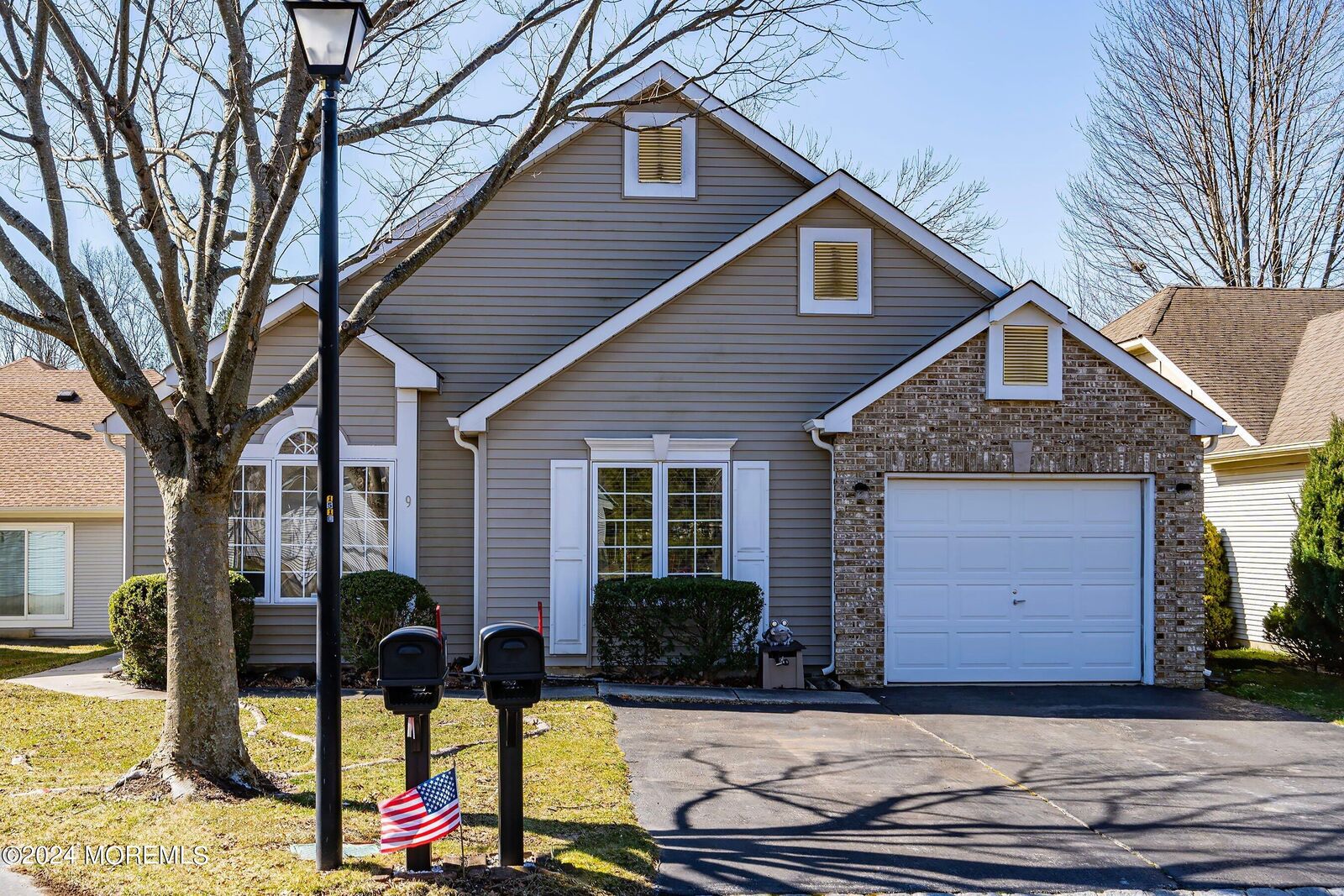 Property Photo:  9 Sedgwick Square  NJ 08527 