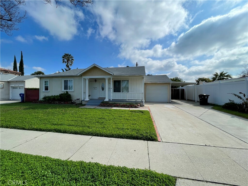 Property Photo:  5866 Zelzah Avenue  CA 91316 