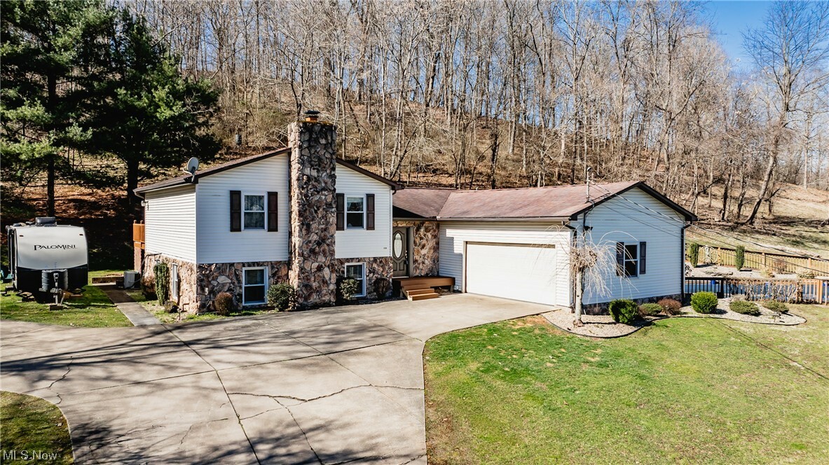 Property Photo:  110 Hill Court  WV 26181 