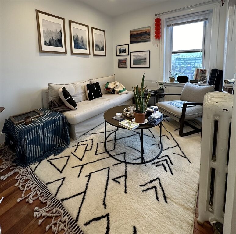 Property Photo:  29 Myrtle Street 3  MA 02114 